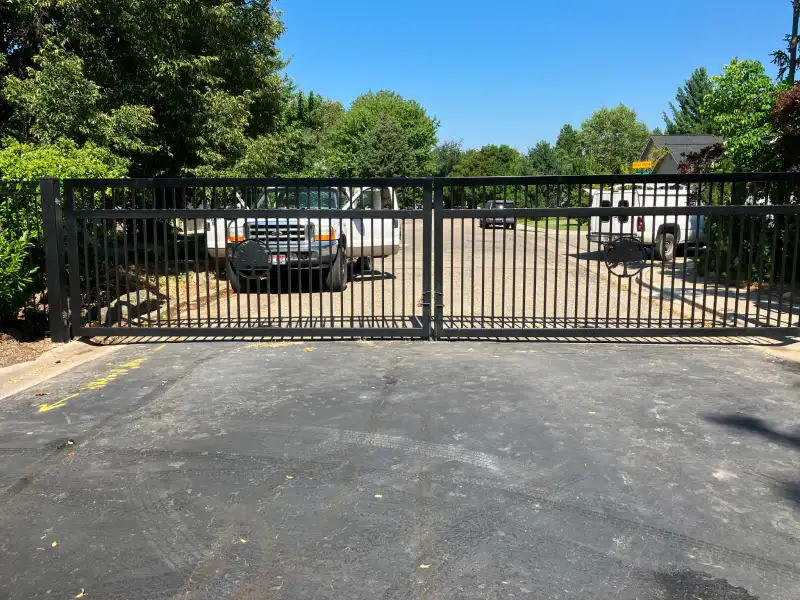 Custom Gate